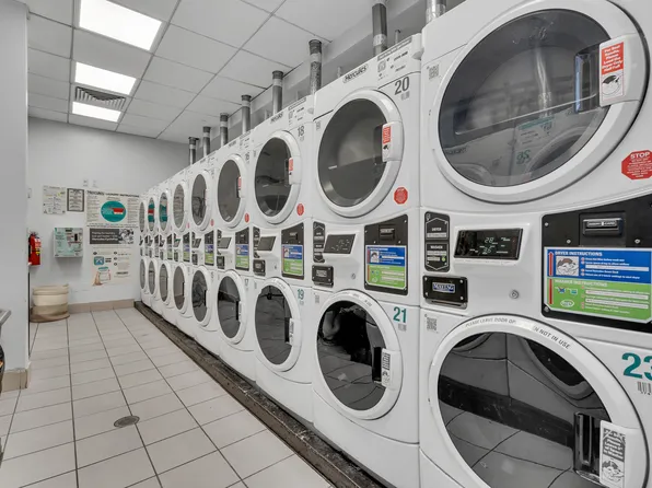 9 West 31st Street image 13 of 20