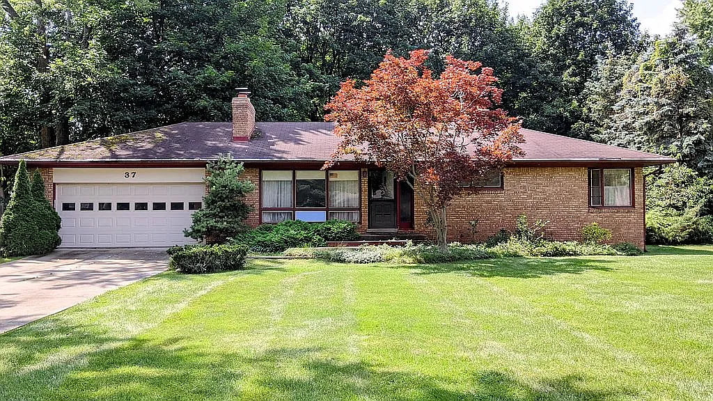 37 Nevada Ave photo 1