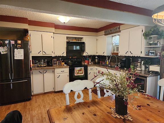 3rd image of 26698 Muse Rd