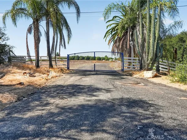 2864 Live Oak Park Rd, Fallbrook, CA 92028