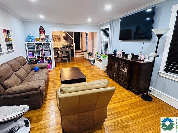 4th image of 2134 W Washington St