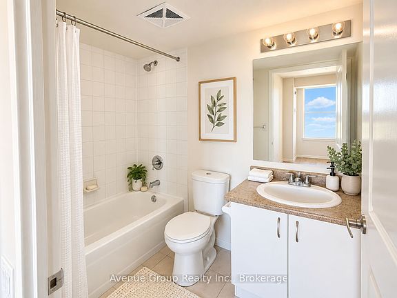 4th image of 171 Main St N #712