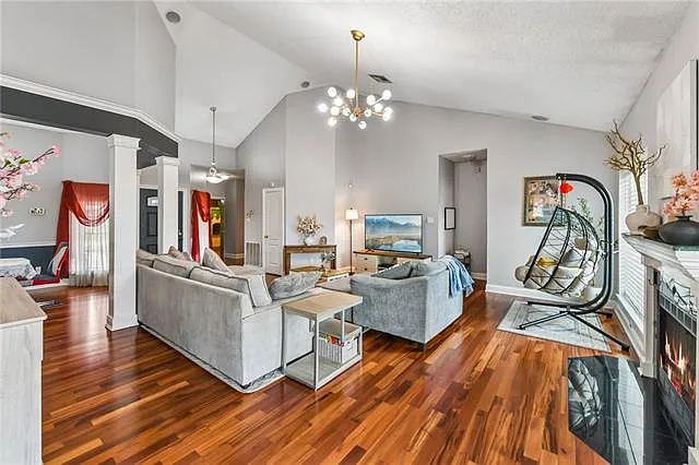 2629 Crestway Rd — Photo 4