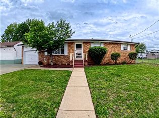 708 Circle Dr, Belpre, OH 45714