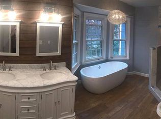 2001 Glendalough Ln, Matthews, NC 28105