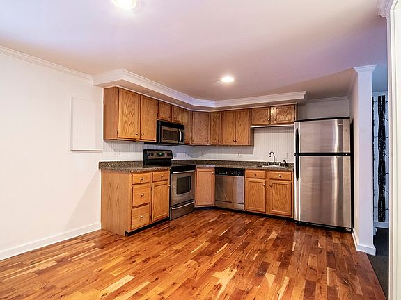 4th image of 125 Greenwood Street Pinelodge #7