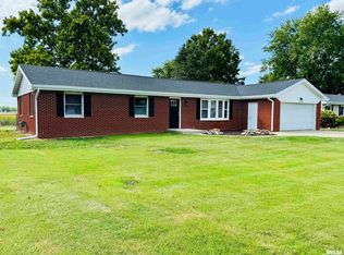 213 13th St, Pawnee, IL 62558