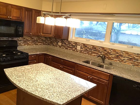 5th image of 8946 Belleforte Ave