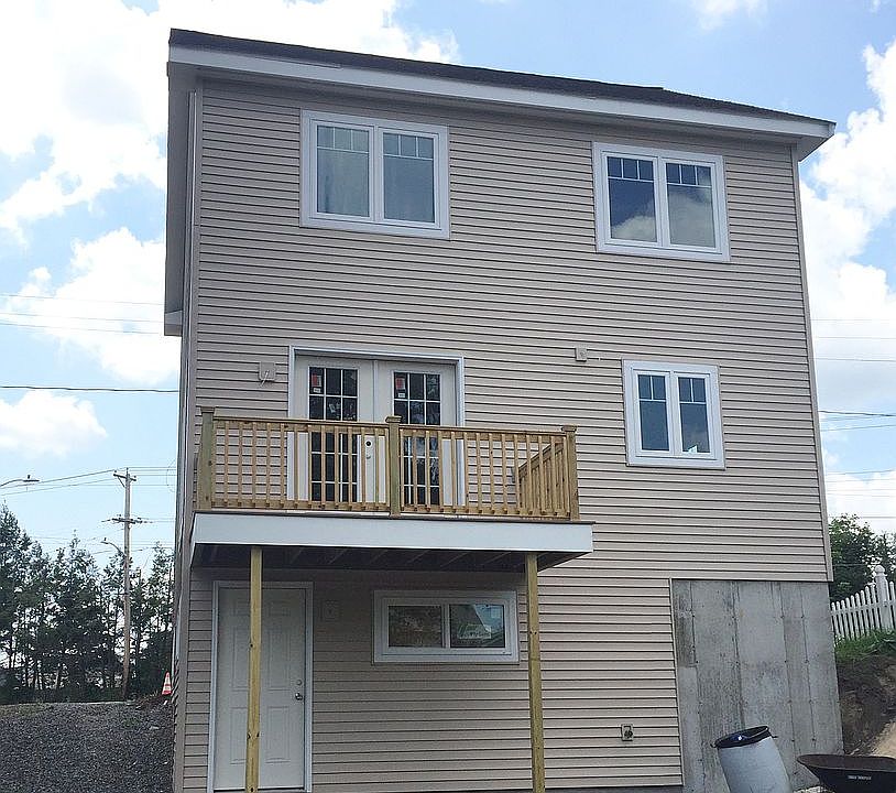 2nd image of 1099 Dexter St