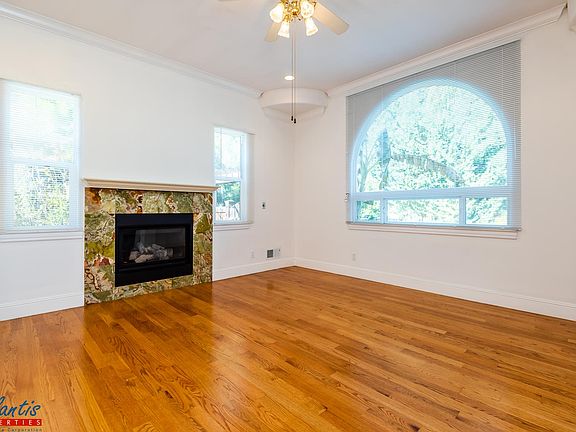 5th image of 594 Glen Alto Dr