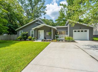 122 Weatherbark Cir, North Charleston, SC 29418