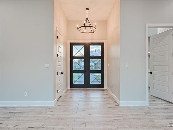 3rd image of 13812 N 35th St