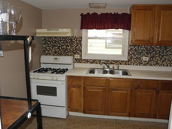 5th image of 2310 Greengold St