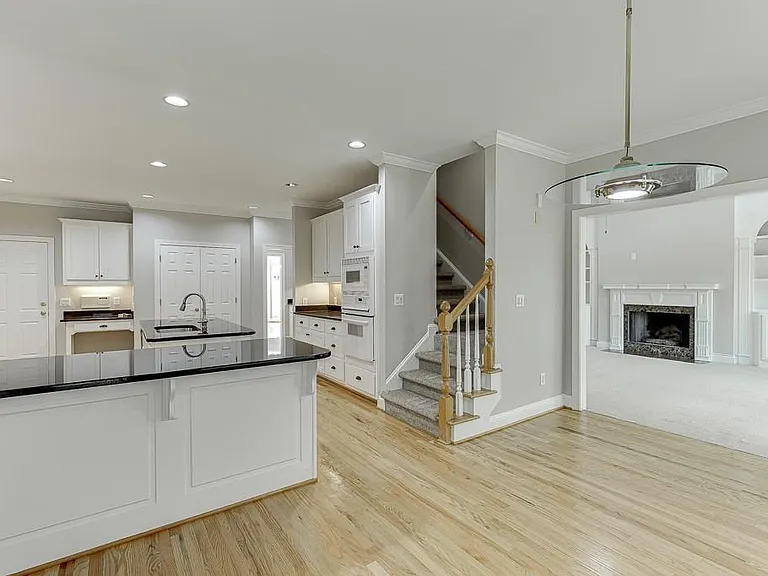 9345 Riverclub Pkwy — Photo 19