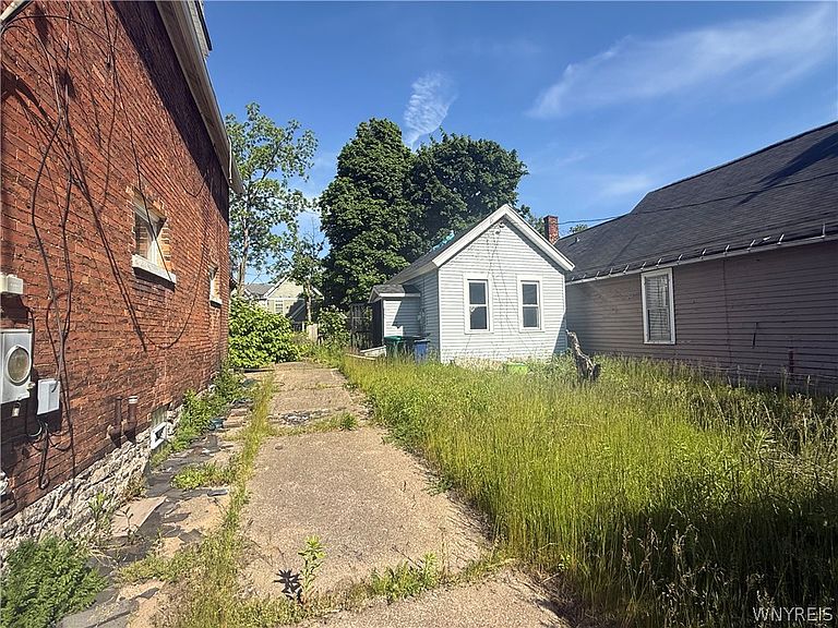 Listing photo 4