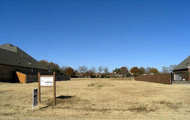 1st image of 2703 S Shady Ln