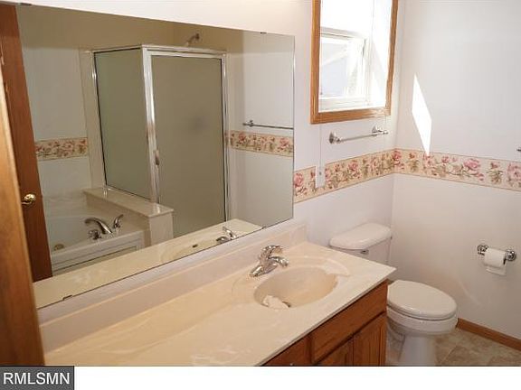 5th image of 11169 Hastings St NE