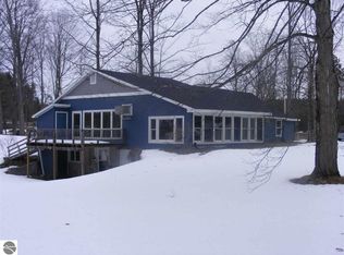 7764 S 21st Rd, Cadillac, MI 49601