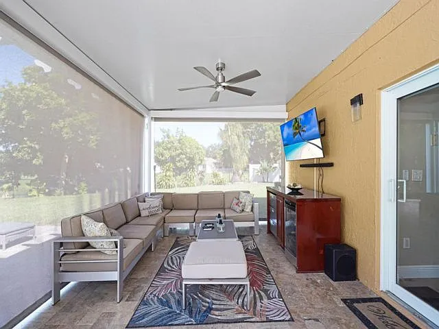 4 bed, 2.5 bath, $6,250 — Photo 3