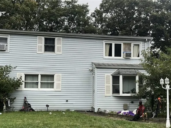 131 N Clinton Avenue, Patchogue, NY 11772