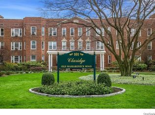 101 Old Mamaroneck Road #3B4, White Plains, NY 10605