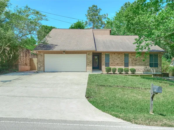 80 Rolling Hills Dr, Conroe, TX 77304