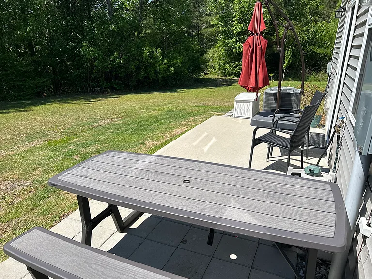3647 Roseblossom Dr — Photo 7