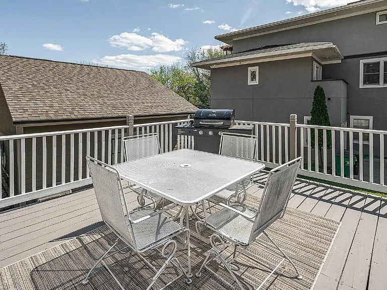 400 Martin St — Photo 23