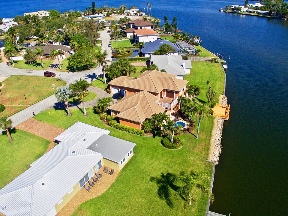 1st image of 1741 Bayshore Dr