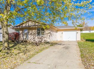 2121 Swan Dr, Norwalk, IA 50211
