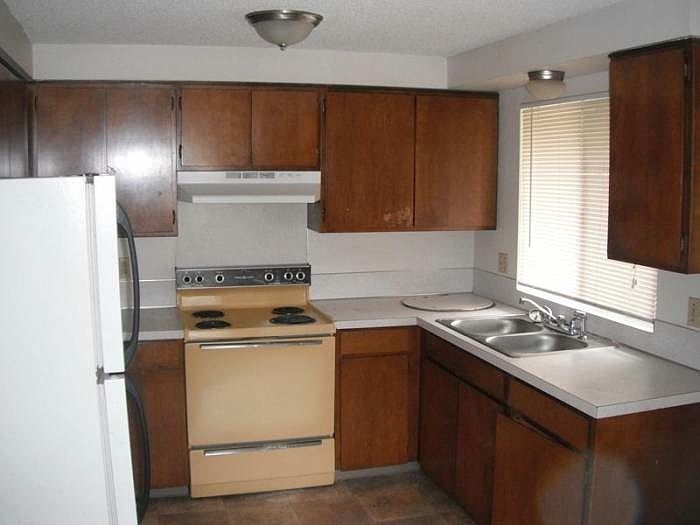 2nd image of 2411 S Kimball Ave APT 4