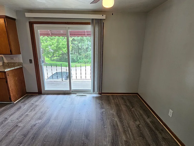 1087 Delwood Dr — Photo 18