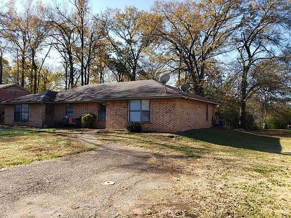 2nd image of 16046 Shoshone Dr