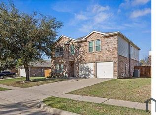 604 Mallard Dr, Saginaw, TX 76131