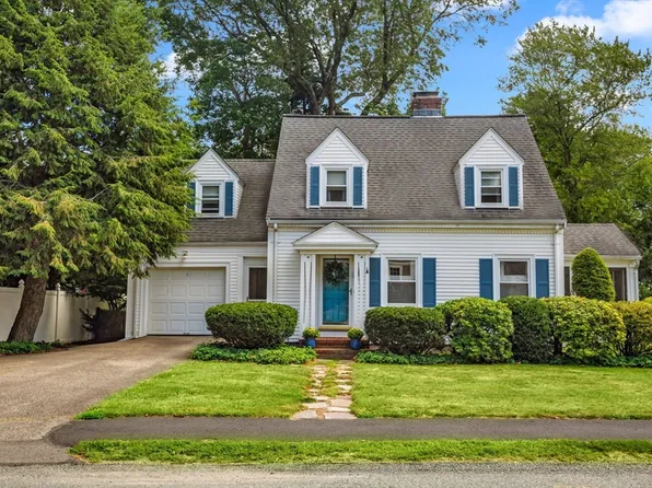 27 Concord St, Needham, MA 02494