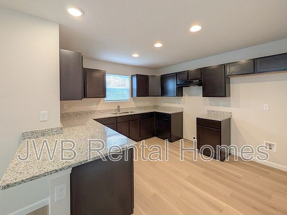 3rd image of 1466 Mason Ave