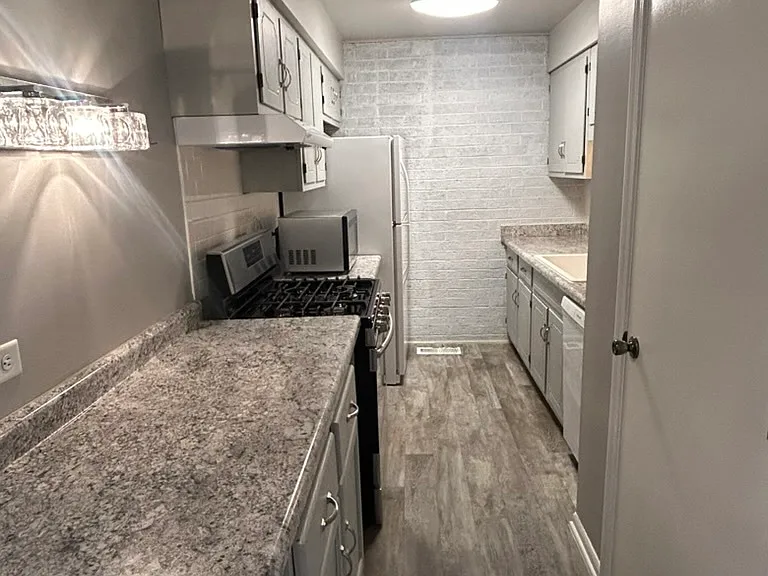 18515 Harwood Ave #1A — Photo 5