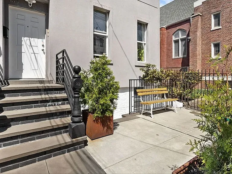 453 Harman St #GF — Photo 11