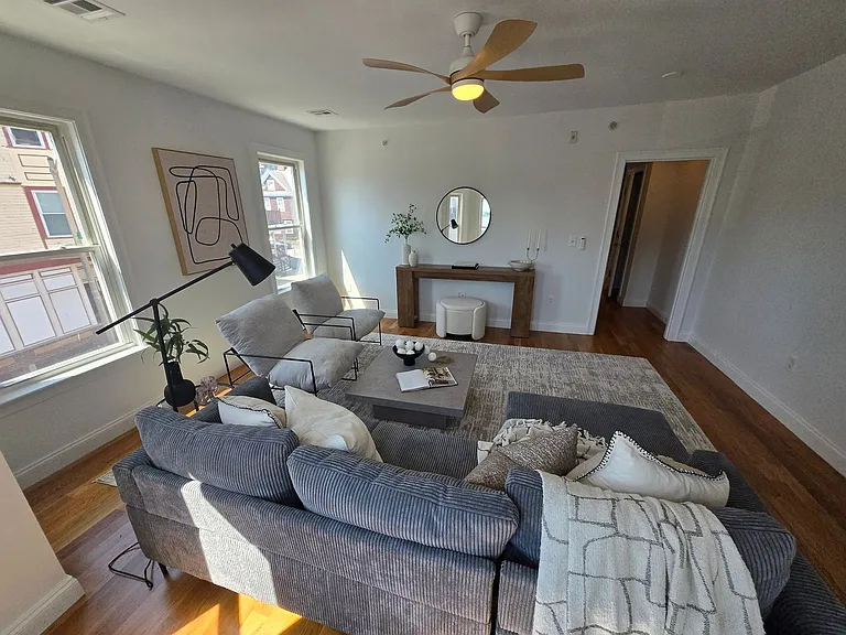 355 Adams Street — Photo 15