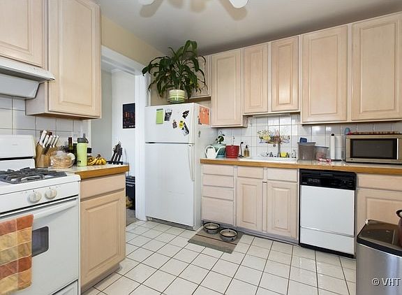 4th image of 3300 N Lake Shore Dr APT 1C