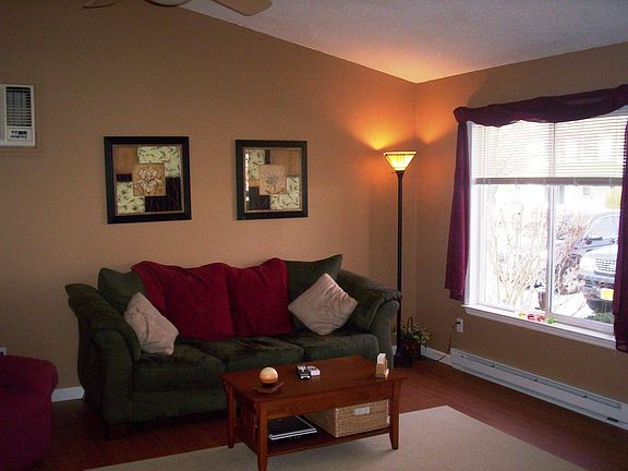 Family Room with Lots of Upgrades!