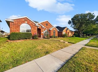 6021 Apache Dr, The Colony, TX 75056