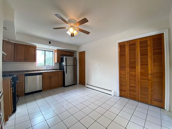 4th image of 944 W Side Ave #2L