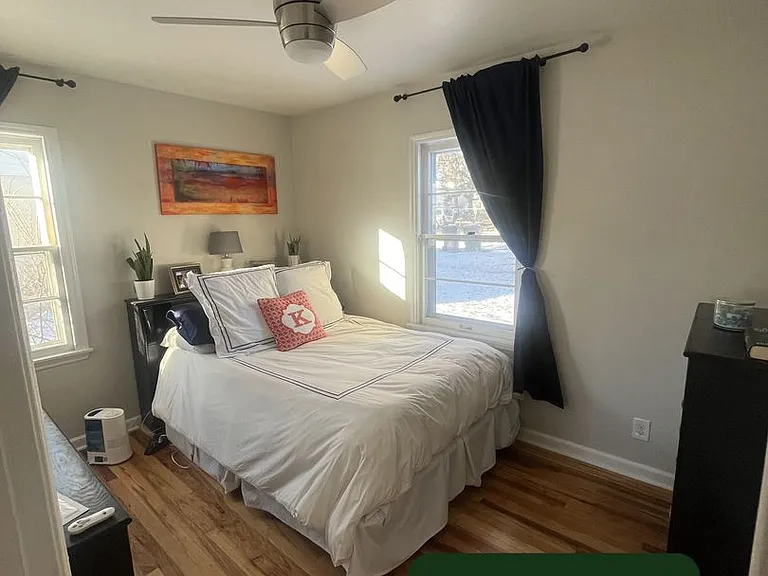 1233 E La Salle St — Photo 10