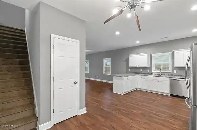 518 Everett Glades — Photo 15