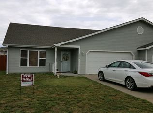 3006 Brookville Dr, Manhattan, KS 66502