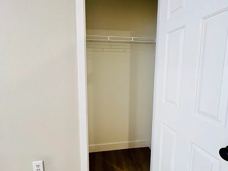 8555 W Russell Rd #1002 — Photo 15