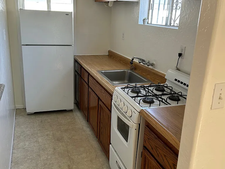 1641 86th Ave #86-H — Photo 3