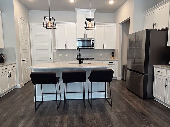 5th image of 309 Colusa Dr