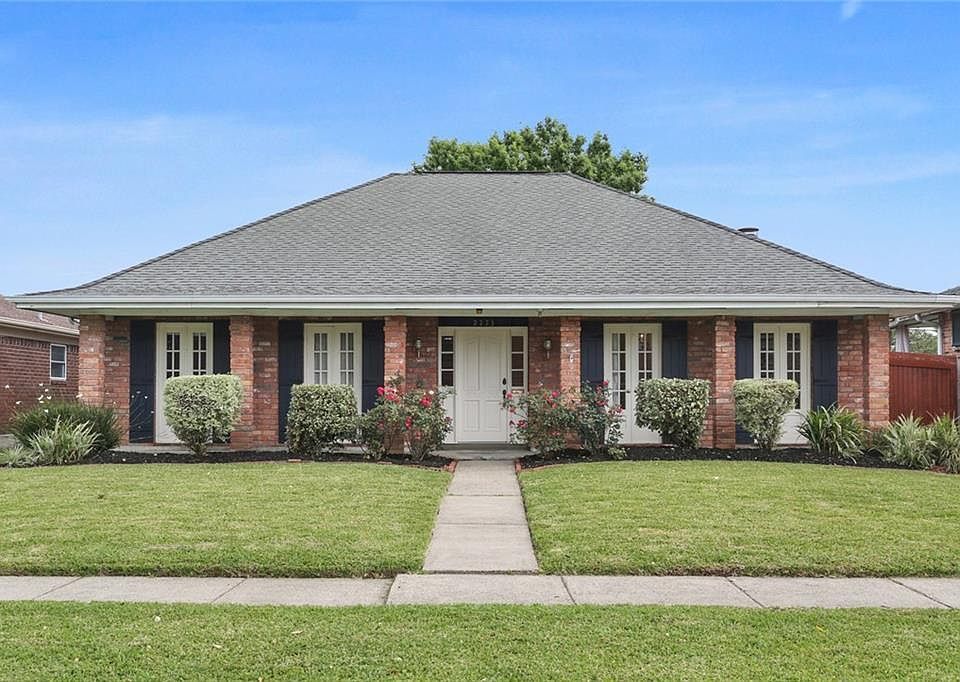 1st image of 2223 Carol Sue Ave